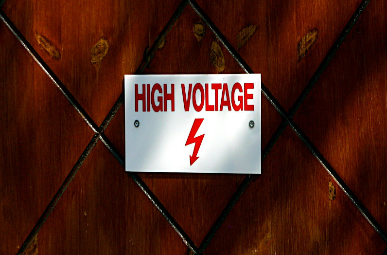 Protección contra sobretensiones en locales de pública concurrencia.