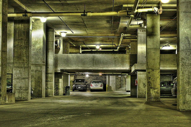 Instalación Eléctrica de Baja Tensión en Garaje