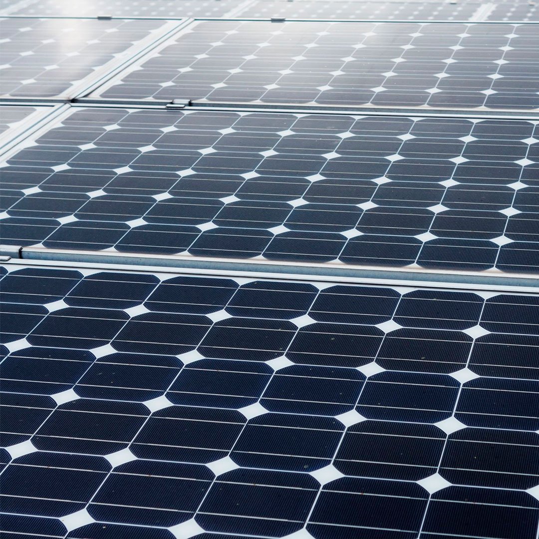 Memoria técnica de diseño de instalación fotovoltaica de autoconsumo aislada para bombeo solar - Plantillea